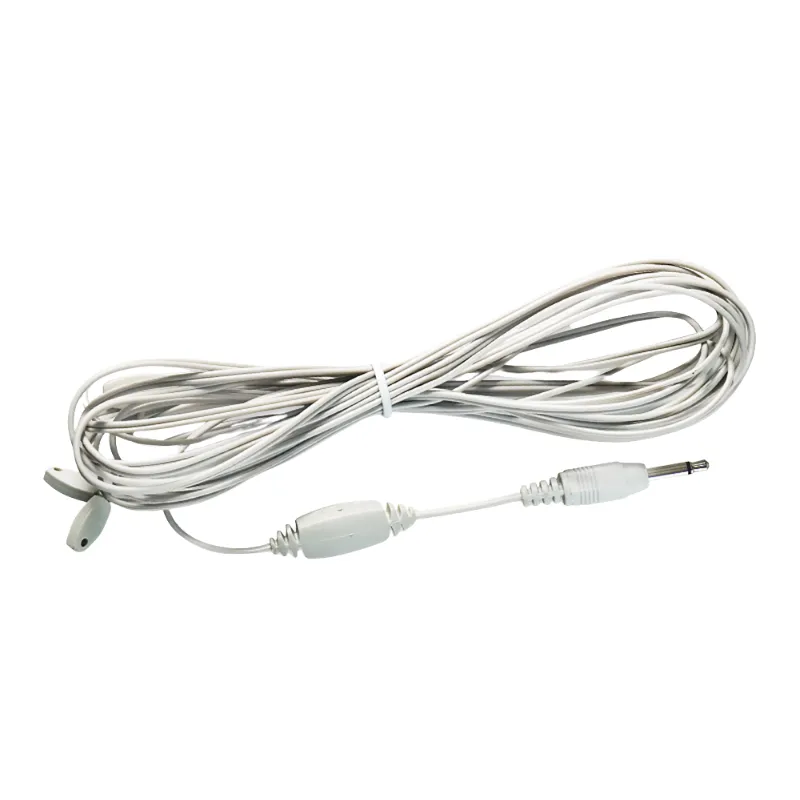 Bose Antenne FM Wave® Blanc Équipée d'une jack 3,5 mm (1/8") se branche à l'entrée "Antenne FM"