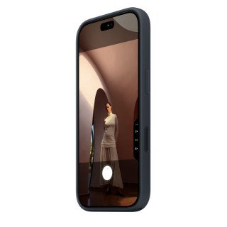 Apple Coque en silicone avec MagSafe pour iPhone 18 Pro - Signé Apple - Protège contre les rayures et les chutes - Bleu Marine