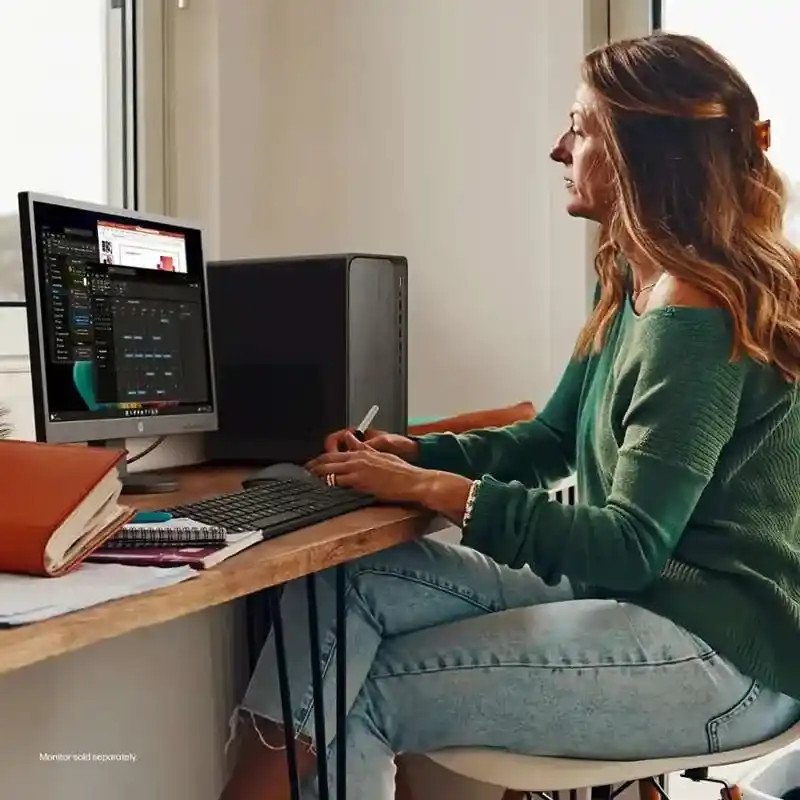 HP OmniDesk M02-0098nf - graphique AMD Ryzen™ 5 AMD Radeon™ - 16 Go RAM - Stockage 512 Go SSD