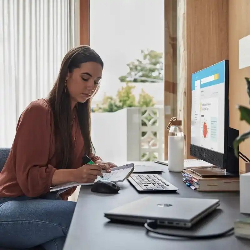 HP tout-en-un ProOne 440 G9 24" Intel® Core™ i5  Intel® UHD - 8 Go RAM - Stockage 256 Go SSD